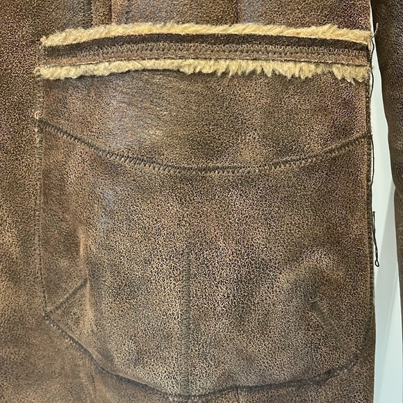 SzM Danier Brown Antiqued Leather Blazer 3 Button Barn jacket faux fur line EUC - Picture 7 of 13